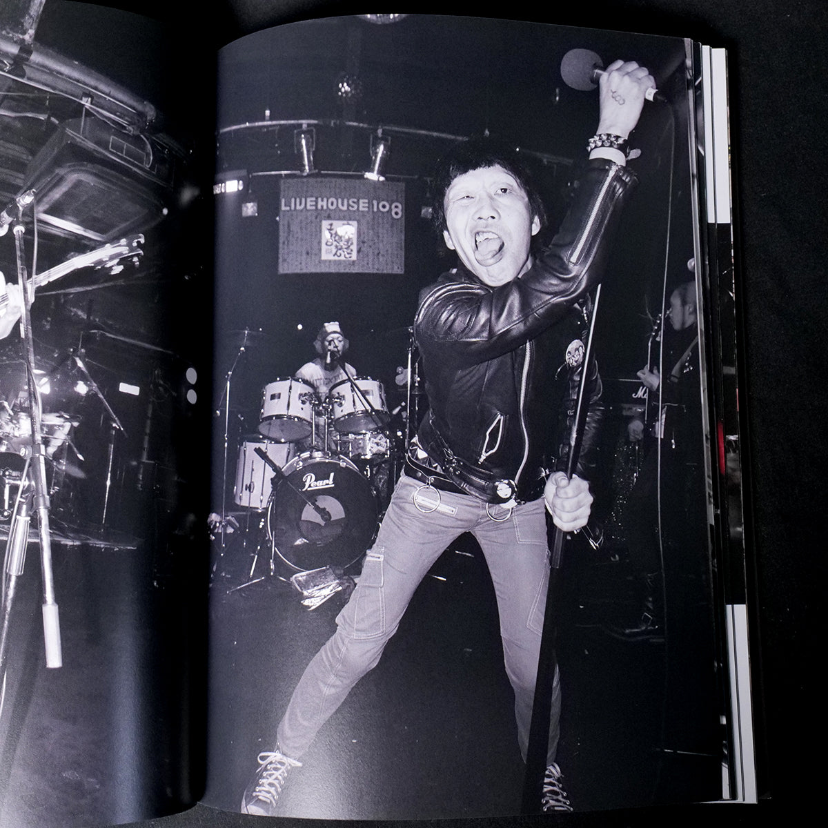 PHOTO AND DESTROY - Fuyuki Kataoka